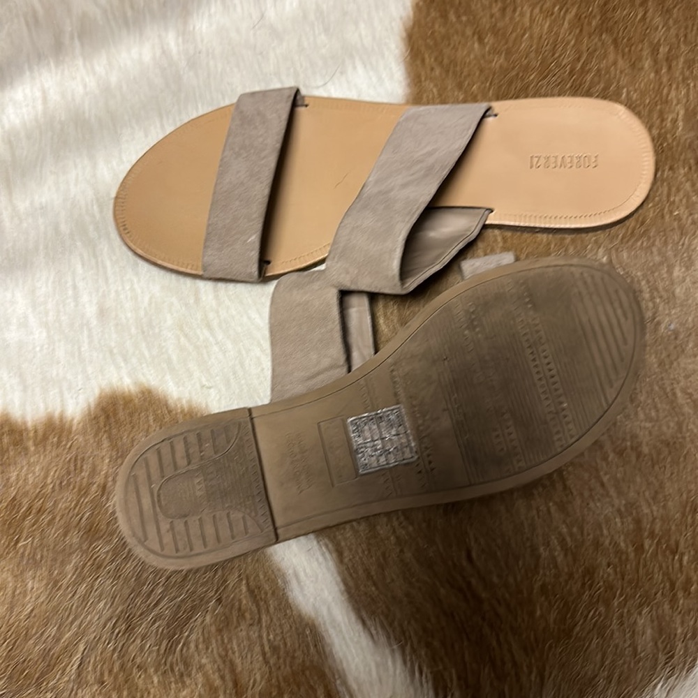 Sandals - Picture 3 of 3